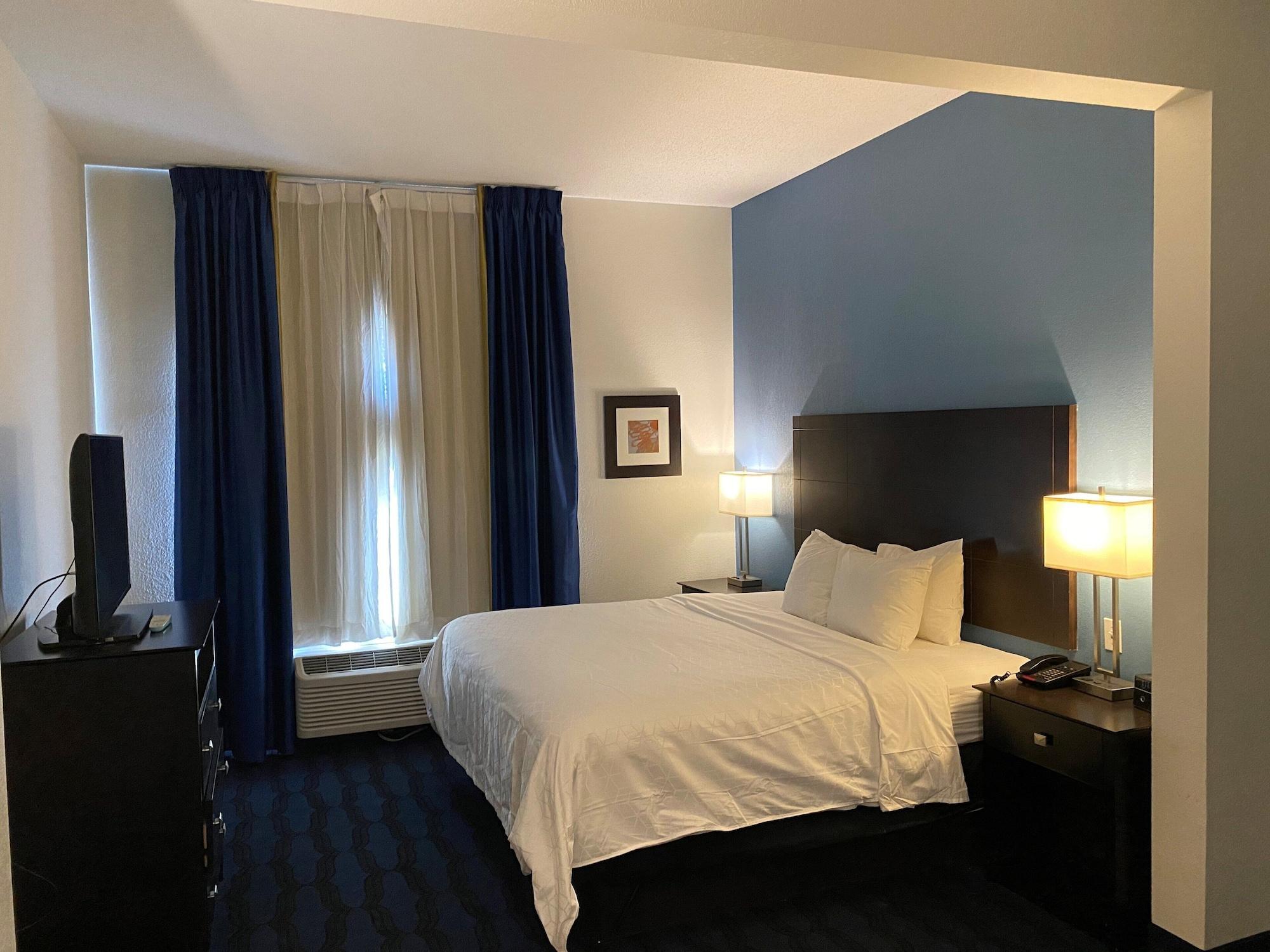 Express St. Louis Arpt - Maryland Hgts, An Ihg 2*