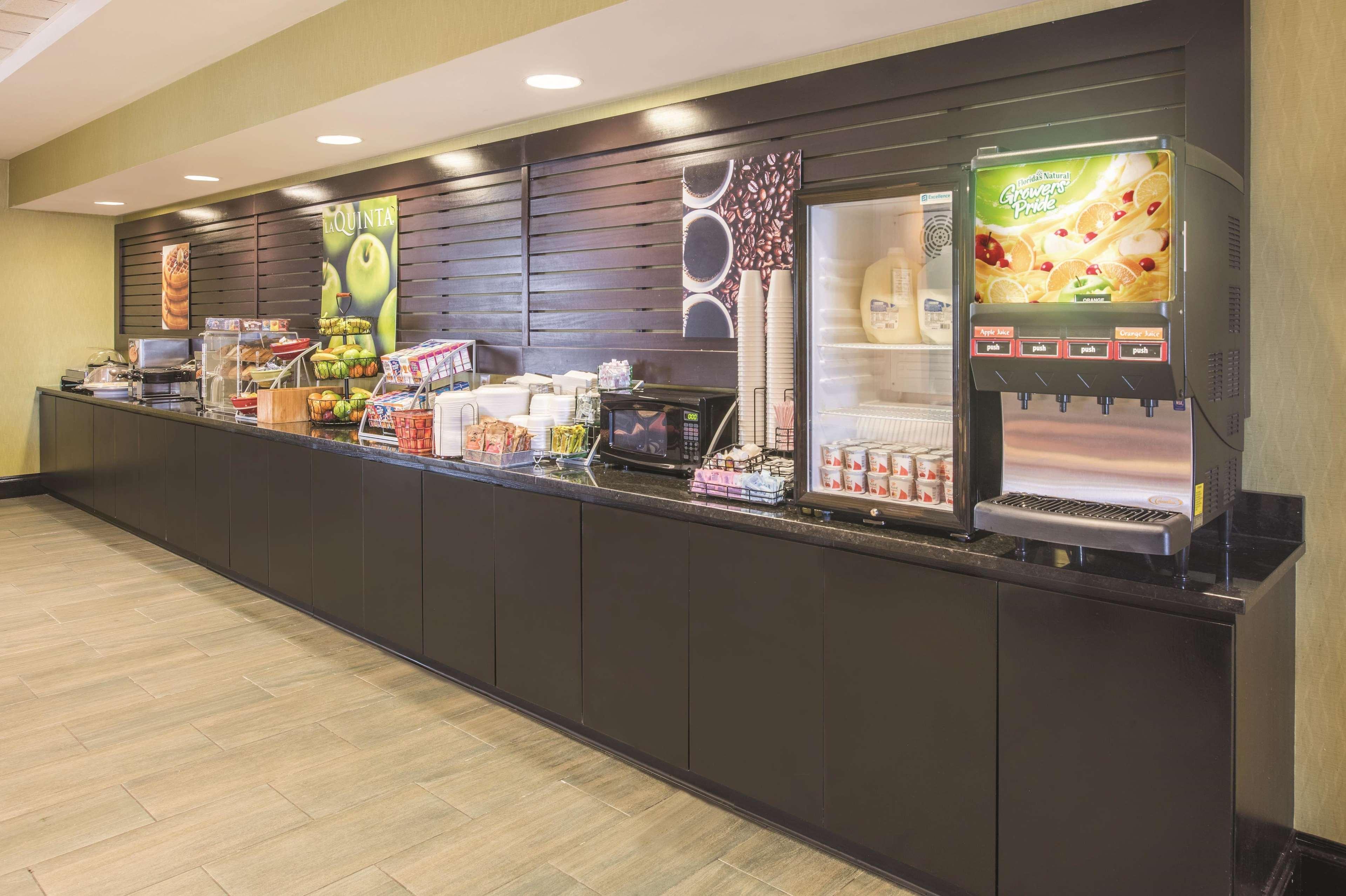 Express St. Louis Arpt - Maryland Hgts, An Ihg