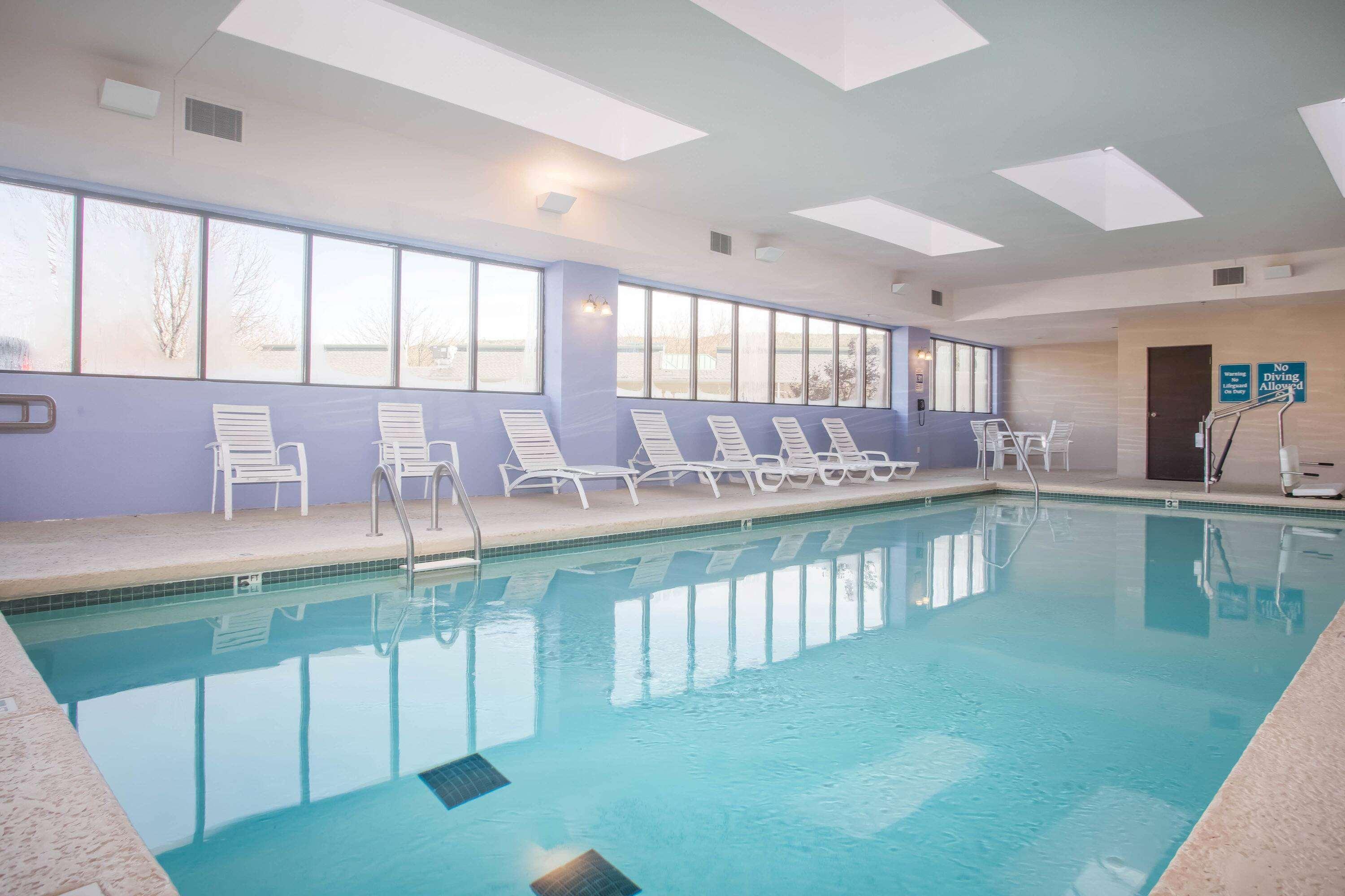 Holiday Express St. Louis Arpt - Maryland Hgts, An Ihg Hotel Maryland Heights