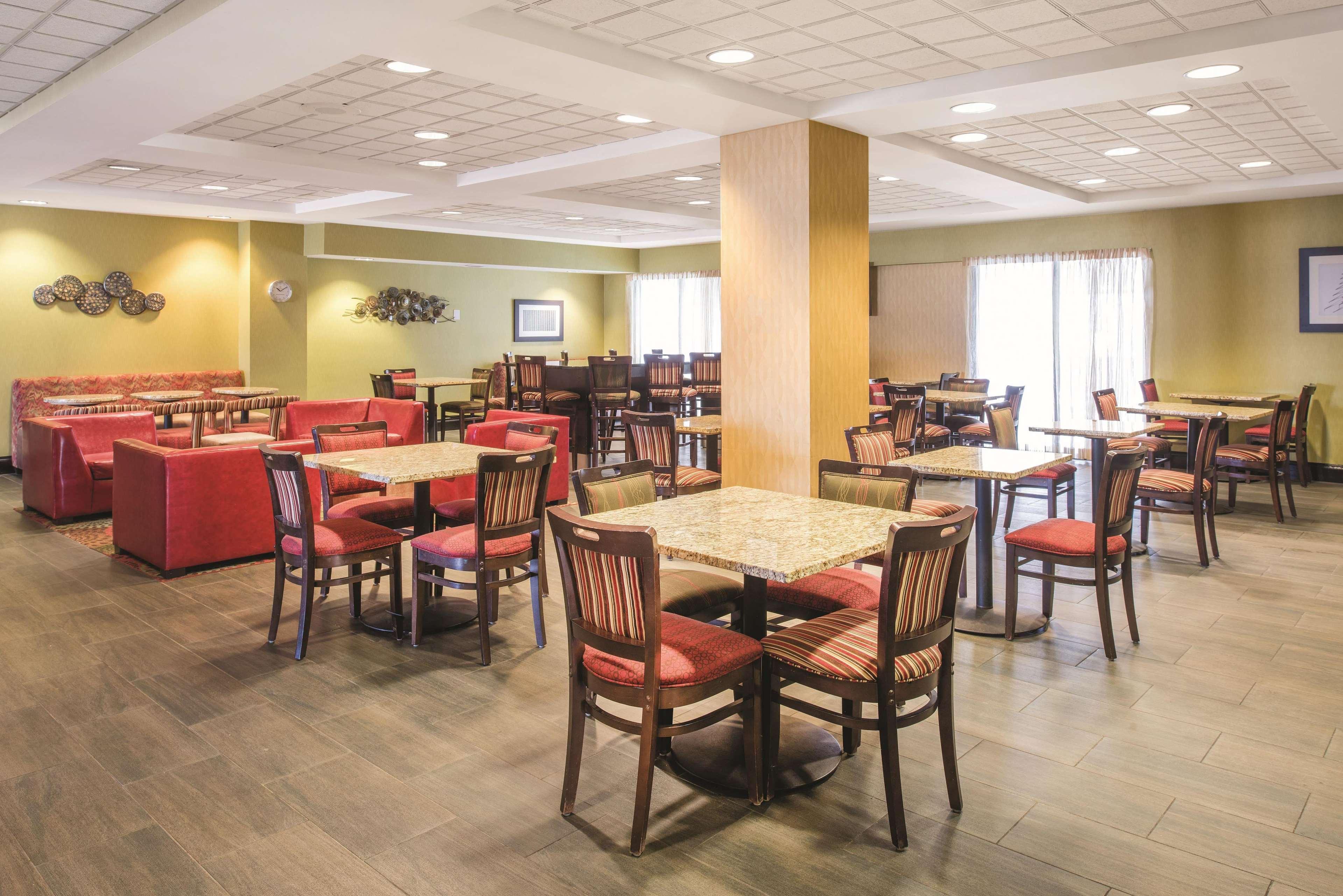 Hotel Express St. Louis Arpt - Maryland Hgts, An Ihg 2*