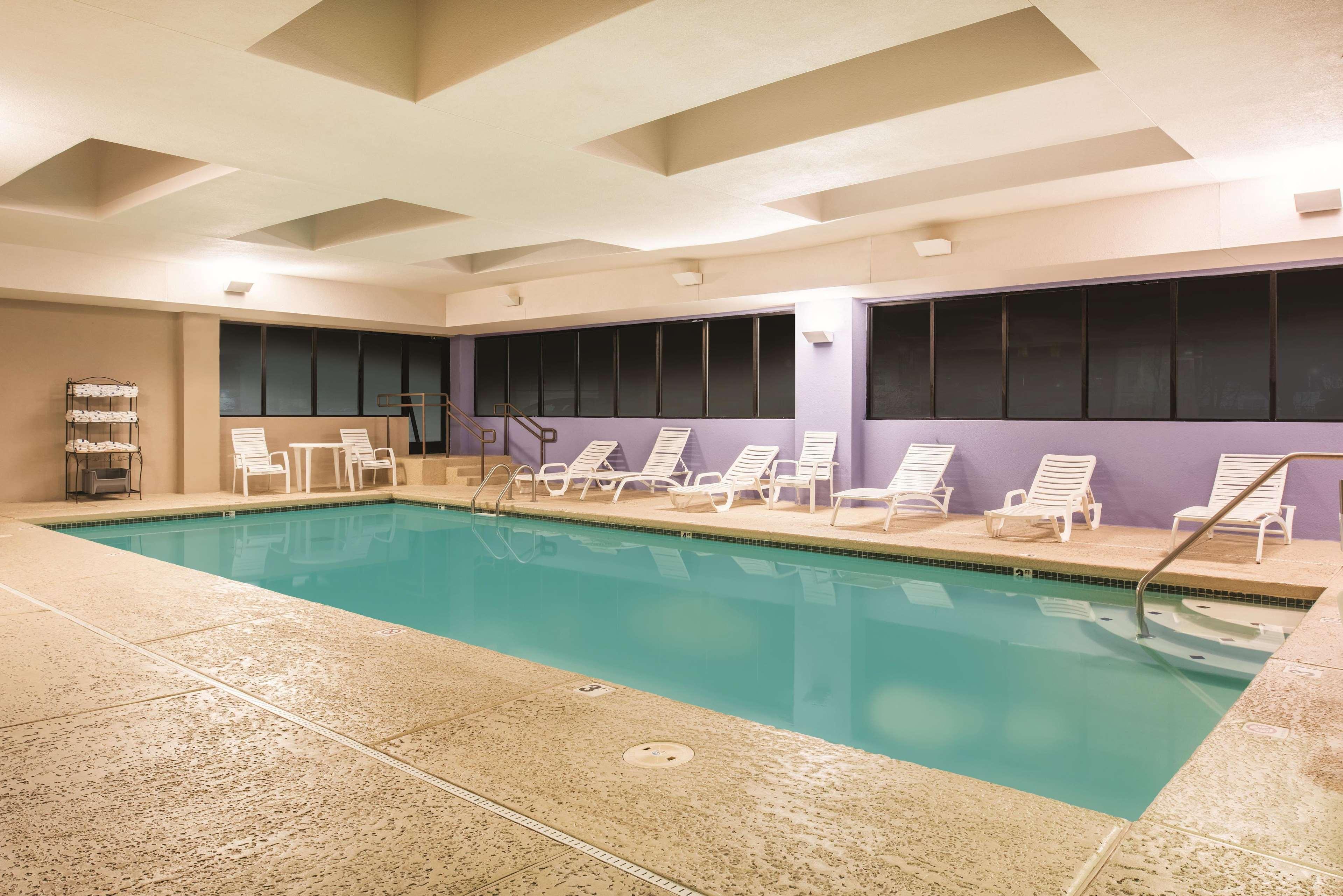 Express St. Louis Arpt - Maryland Hgts, An Ihg Maryland Heights