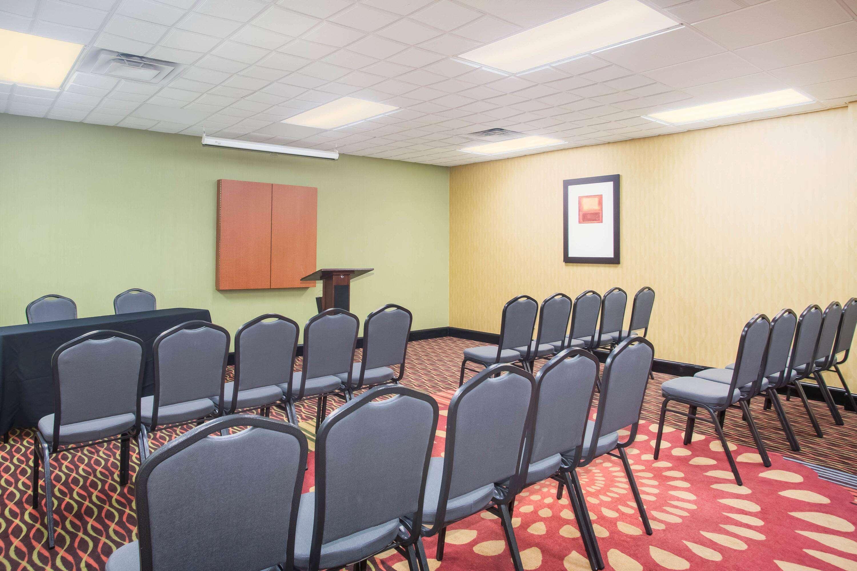Express St. Louis Arpt - Maryland Hgts, An Ihg Maryland Heights