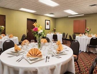 Express St. Louis Arpt - Maryland Hgts, An Ihg Hotel 2*
