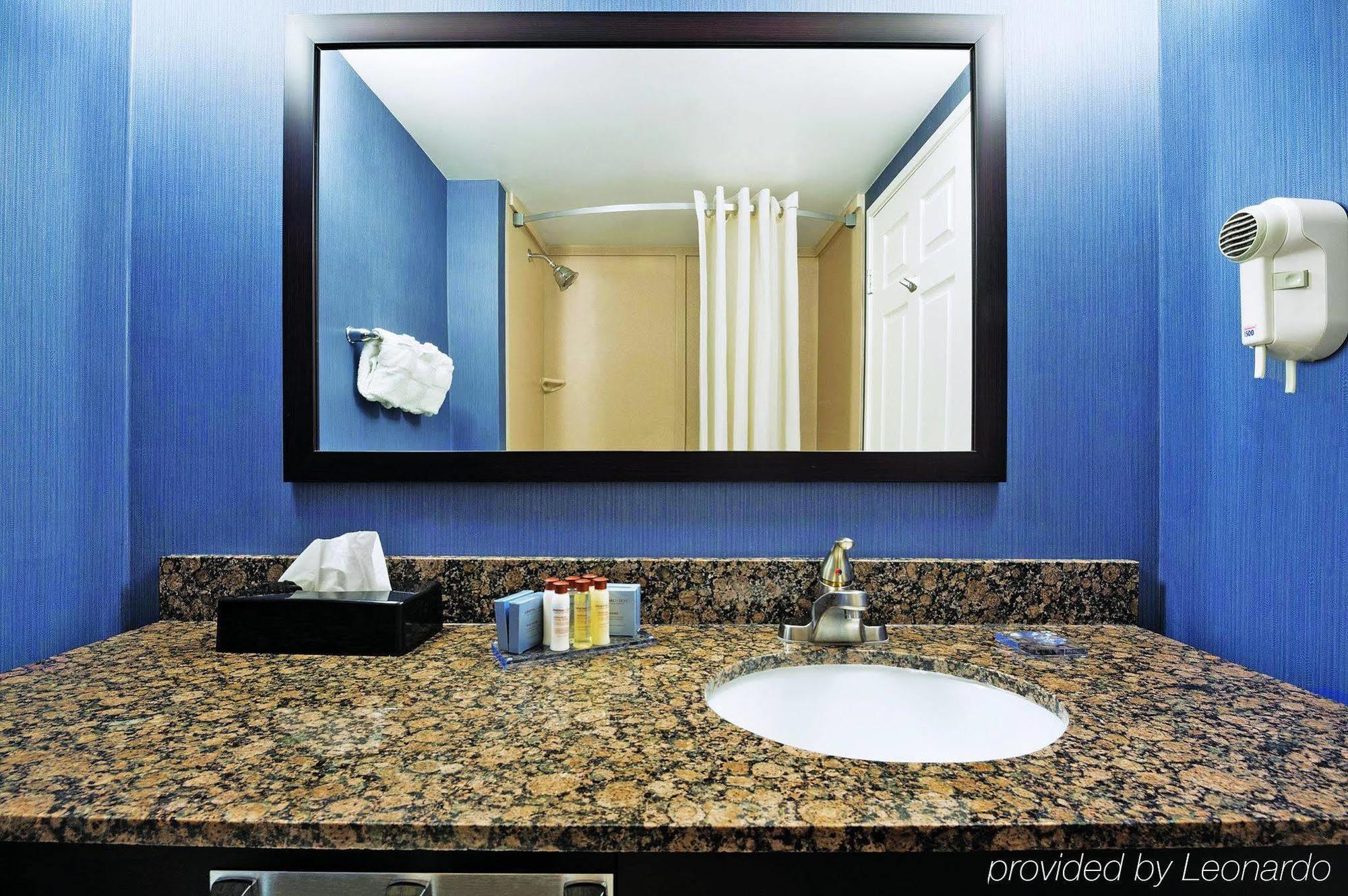 Hotel Express St. Louis Arpt - Maryland Hgts, An Ihg